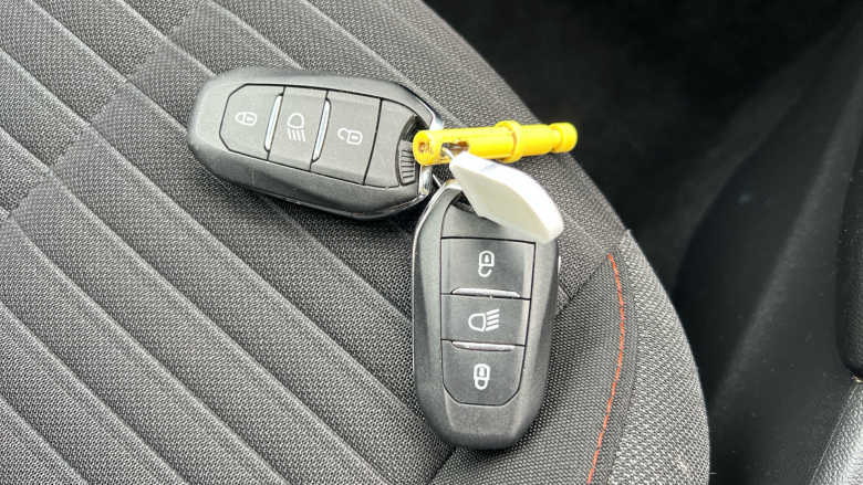 Peugeot 208 1.2 PureTech 100 Active Premium + 5dr Petrol Hatchback